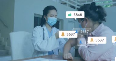 Hemşire klinikte şırınga hazırlıyor ve enjekte ediyor. Nabzı atan sosyal ikonları gösteriyor. Tıbbi, sağlık, kesinlik, modern, teknoloji, sağlık, iletişim