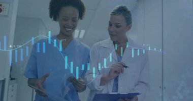 Kalem tıklaması, doktor ve hemşirenin klinikteki çizelgeleri gözden geçirmesini tetikliyor. Tıbbi, işbirliği, profesyonellik, analiz, sağlık, teknoloji, takım çalışması