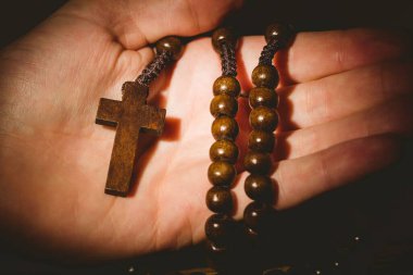 Tespih tutan el Close-Up