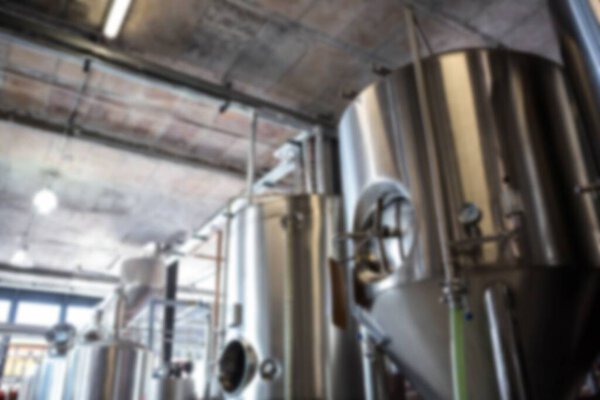 Низкий угол обзора резервуара для хранения пива