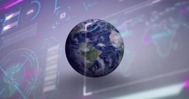 Dünya döndükçe kara, uçuş yolları küresel hava trafiğini temsil eden daireler çiziyor. Gelecekçi, analitik, görselleştirme, bağlantı, ulaşım, dijital, yenilik