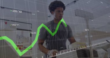 Malzemeleri karıştırmak, önlük giymek mutfak tezgahında karıştırma kabı kullanmak, üst üste dizilmiş grafikle. Aşçılık, aşçılık, profesyonellik, yemek hazırlama, modern, ticari, üretkenlik