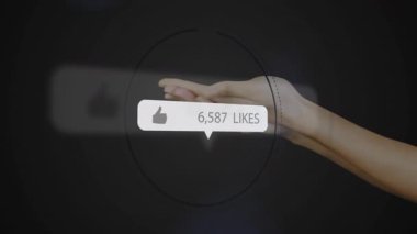 Baloncuğun ortaya çıkması gibi. El sürtünmesi, yükseltme sevdası ve ampulün büyümenin azaldığını göstermesi gibi. Dijital arayüz, katılım, yenilik, fütürist, teknoloji, etkileşim, sosyal medya