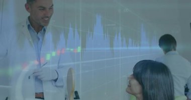 Diş hekimi hasta ağzına işaret ediyor. Dişleri aynayla inceliyor. Çizelge genişliyor. Diş, sağlık, meslek, danışma, muayene, sağlık, klinik