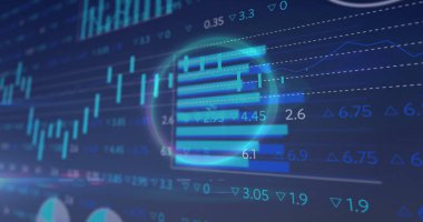 Ekranda güncellenen finansal grafikler gösteriliyor, bar çizelgeleri ve dairesel renklendirme ile. Futuristik, dijital, teknoloji, analitik, veri görselleştirme, yatırım, borsa