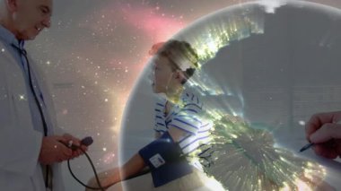 Doktorun çocuğa kan basıncı kelepçesi takması kozmik kubbenin sağlık kontrollerini genişletmesine neden oluyor. Tıbbi, sağlık, kozmik, inceleme, bilim, yenilik, sağlık