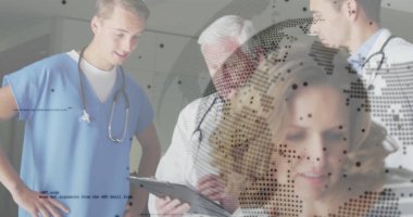 Stetoskop tablet küresiyle koridorda çalışan önlüklü veri ekibini inceliyorum. Sağlık, işbirliği, analitik, teknoloji, profesyonellik, sağlık personeli, uluslararası