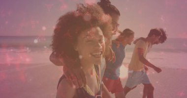 Sahildeki dört arkadaş kollarını omuzlarının üzerinden geçirip kumlu sahil boyunca gün batımı parıltısıyla yürüyorlar. Anlamsal, arkadaşlık, rahatlık, dinginlik, sosyallik, kıyı, canlılık