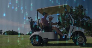 Golf arabasında oturan iki golfçü çim, golf sopaları ve direksiyon, ikili kod örtüsü. Açık hava, eğlence, eğlence, modern, teknoloji, takım çalışması, canlı