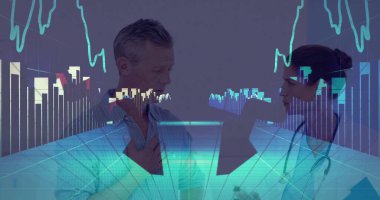 Laboratuvarda stetoskop ve EKG dalga formlarıyla çalışan doktor ve göğüs ve doktor. Sağlık, tanı, fütüristik, teletıp, analiz, teknoloji, tıbbi