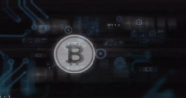 Statik parazit veri akışını göstermek için parlayan Bitcoin ve devre izlerini ortaya çıkarıyor. Kripto para birimi, engelleme zinciri, dijital, geleceksel, teknoloji, ağ, siber uzay