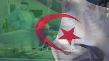 Hemşire şeffaf Cezayir bayrağı altında forseps dağıtırken cerrah eldiveni hazırlama kelepçesi. Hastane, tıbbi, cerrahi, sağlık, takım çalışması, steril, profesyonel