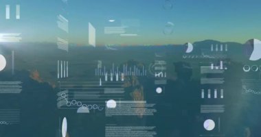 Veri işleme, borsa ve manzara üzerindeki diyagramların animasyonu. Küresel iş, doğa ve dijital arayüz kavramı, dijital olarak oluşturulmuş video.