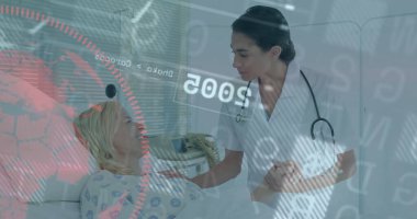 Steteskoplu önlüklü hemşire hastanın elini dijital arayüzle tutuyor. Sağlık, bakım, sağlık, konfor, teknoloji, şifa, destek