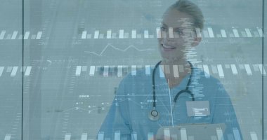 Mavi önlüklü hemşire klinikte dijital verileri sunuyor, dosya, stetoskop. Tıbbi, veri, geleceksel, teknoloji, sağlık, analiz, profesyonel