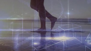 Gün batımında ıslak kuma çarpan orta yaşlı bir kadın, dalgalar yolluyor, bacakların etrafına teknolojik teller kuruyor. Soyut, dijital, fütürizm, teknoloji, dinginlik, minimalizm, yenilik