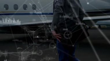 Jete doğru yürüyen bir işadamı dijital bağlantıyı görselleştiriyor. Şirket, ulaşım, fütüristik, teknoloji, yenilik, yürütme, girişim