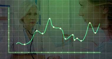 Tıbbi sonuçları gözden geçiriyoruz. Steteskopu ve çizelgesi olan bir doktora danışıyoruz. Sağlık, analiz, tıbbi, teşhis, profesyonel, veri görselleştirme, klinik