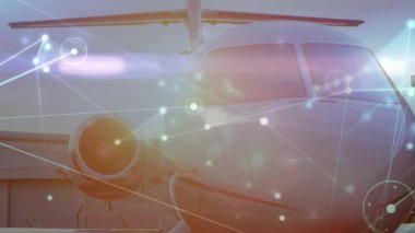 Jet gövdesi, veri gösterimi için radar hedefleri oluşturan puslu ağla örtüşüyor. Havacılık, bağlantı, teknoloji, dijital, geleceksel, lüks, hareketlilik