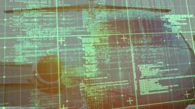 Yeşil kod, kahve fincanlarını tararken tarama başlatılıyor. Sonra da jet burun ortaya çıkıyor. Siber güvenlik, havacılık, teknoloji, fütüristik, kurumsal, dijital arayüz