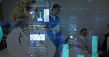 Holografik verilerle hastanenin muayene odasında hastayı muayene eden bir doktora danışmanlık yapıyorum. Tıbbi, geleceksel, sağlık, teşhis, teknoloji, profesyonellik, hastane