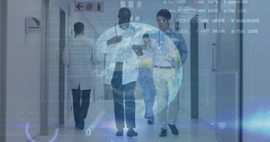 Doktor İkili tıbbi koridora giriyor danışmanlık ve kaydırma tableti animasyon küre örtüsüne neden oluyor. Tıbbi, işbirliği, asgari, sağlık, yenilik, profesyoneller, teknoloji