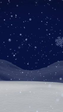 Mavi gökyüzüne ve kış manzarasına düşen beyaz Noel kar tanelerinin animasyonu. Noel, kış, şenlik, gelenek ve dijital olarak üretilen video konsepti.