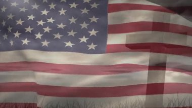 Hafif bir esinti dalgalanmaya başlıyor, ritmik dalgalar bulutlu gökyüzünün ortasında çapraz silueti ortaya çıkarıyor. Vatanseverlik, ciddiyet, bağlılık, maneviyat, doğa, hareket, siluet