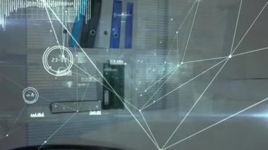 Holografik ağ kaydırma ve klasör yığınlarını aşağı kaydırma ve sonra stetoskop çıktıları üzerinde yakınlaşma. Tıbbi, teknoloji, yenilik, tanı, gelecek, sağlık, dijital