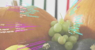 Pastel kod hasat ekranında kayboluyor, kayıyor sonra mumlar çıkıyor ve Kinara sahnesini aydınlatıyor. Sonbahar, durgun hayat, şenlikli, mevsimsel, minimalist, kutlayıcı, ruhani