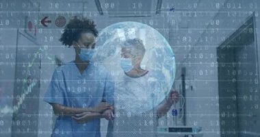 Hemşire, hastaya koridor boyunca tıbbi küre kaplamalarında yardımcı olması için rehberlik ediyor. Sağlık, şefkat, destek, iyileşme, rehabilitasyon, dijital, profesyonellik