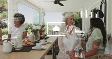 Bilgi simgeleri sunucu jestleri ve teknik toplantı sırasında animasyon çizelgeleriyle ekibe rehberlik ediyor. Veranda, sosyal toplantı, açık hava yemeği, topluluk, işbirliği, kırsal, renkli