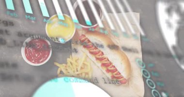 Sosisli sandviç ve patates kızartması sabit kalırken kod ortaya çıkıyor ve çizelgeler yemek verilerini gösteriyor. Fast food, dijital analiz, teknoloji, veri görselleştirme, minimalist, çağdaş, tüketici sahnesi