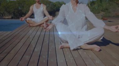 Arkadaşlar göl kıyısında meditasyon yapıyorlar, nefes nefese kalıyorlar ve nefes nefese sağlık verileriyle nefes alıyorlar. Farkındalık, sükunet, dinginlik, gençlik, refah, rahatlama, doğa