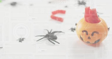 Kamera görüntüleme başlatılıyor, balkabağı feneri güncellenirken yaklaşıyor, örümcek konfetisi duruyor. Şen, neşeli, minimalist, dijital, bayram, mevsimlik, tatil dekorasyonu