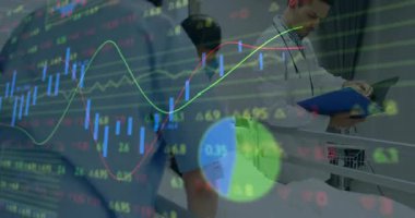 Solunum hemşiresini kontrol ettikten sonra oksijen sağlanırken ekip haritayı inceleyecek ve serum akışını doğrulayacaktı. Tıbbi, sağlık, pediatrik, takım çalışması, klinik, sağlık, müdahale