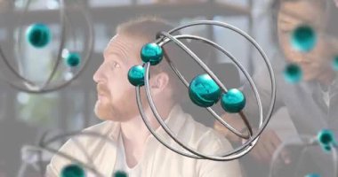 Teknoloji ofisindeki meslektaşlarımız 3D modelin ortaya çıkışını ve dönüşünü izliyorlar, inceleme için küreleri işaret ediyorlar. Gelecek, işbirliği, yenilik, bilim, görselleştirme, danışmanlık, araştırma