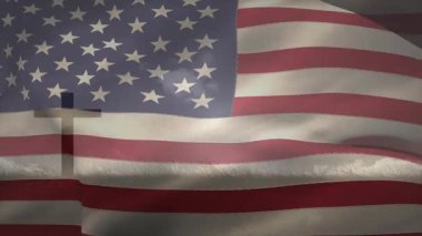 Sahnenin başında, çapraz siluet üzerinde Amerikan bayrağı dalgalanmaya ve değişen kıvrımları göstermeye başladı. Vatanseverlik, sembolizm, milliyetçilik, miras, kumaş, hareket, saygı