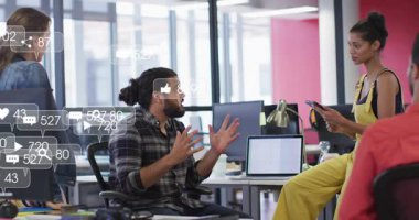 Adam grup etrafında büyüyen animasyon pazarlama metrikleriyle KPI 'lerde açıklamaya başlıyor. İşbirliği, takım çalışması, dijital, analitik, profesyonel, yenilik, üretkenlik