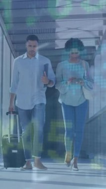 Havaalanında yürürken tartışan çok ırklı iş arkadaşlarının ticaret kurulunun animasyonu. Dijital bileşik, çoklu pozlama, borsa, yatırım, iş seyahati ve iletişim konsepti.