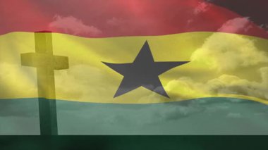 Açılışta, Gana bayrağı haç boyunca dalgalanırken bulutlar birliği çağrıştırıyor. Vatanseverlik, maneviyat, sembolizm, arma, miras, milliyetçilik, saygı.