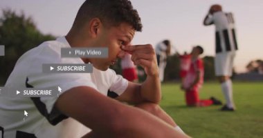 Futbolcu, yenilgiden sonra burnuna bastırarak canlandırma yaparak ortaya çıkan sönen yol gösterici yansımayı tetikliyor. Atletik, rekabet, takım çalışması, esneklik, kararlılık, spor, açık hava