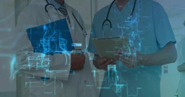 Doktorlar panoyu inceliyor ve koridordaki tableti tarıyor. Büyük Veritabanı oluşturan hologram ızgarası yaratıyorlar. Sağlık, teknoloji, yenilik, dijital, işbirliği, tıbbi, geleceksel