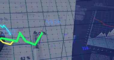 Başlangıçta renkli çizgiler grafik boyunca çizerken, hesap makinesi piyasa eğilimlerini görselleştiriyor. Veri analizi, finansal tahminler, iş zekası, üretkenlik, dijital çalışma alanı