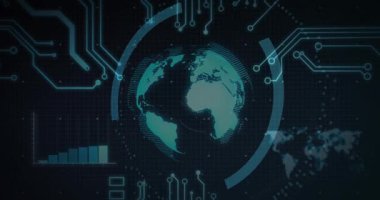 Devre izleri titreşiyor, titreşiyor, dönen HUD halkaları alıyor ve veri arayüzü oluşturuyor. Gelecek, teknoloji, veri, görselleştirme, dijital, arayüz, soyutlama