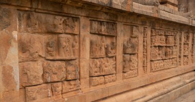 Thanjavur Big Temple Statues. Old Ancient Statues In Thanjavur Brihadeeswara Temple. The Thanjavur Big Temple World Heritage Sites UNESCO.