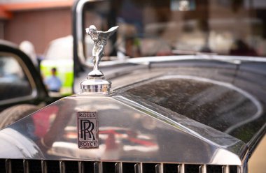 Chennai, India, December 18th 2022: Close up of The Spirit of Ecstasy. Rolls Royce remains a symbol of a luxurious car., Rolls-Royce Motor, Classic Car, Vintage car. British luxury automobile.