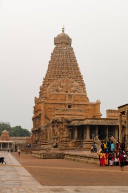 Thanjavur, Hindistan - 11 Aralık 2022: Thanjavur Büyük Tapınağı. Brihadeeswara Tapınağı, Thanjavur, Tamilnadu, Hindistan. Shiva Tapınağını Yükle.