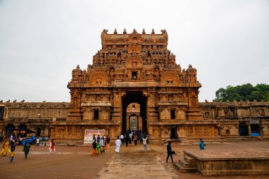 Thanjavur, Hindistan - 11 Aralık 2022: Thanjavur Büyük Tapınağı. Brihadeeswara Tapınağı, Thanjavur, Tamilnadu, Hindistan. Shiva Tapınağını Yükle.