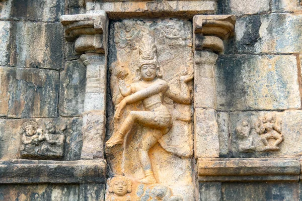 古代のヒンドゥの神々像サンジャヴル寺院インドで ユネスコの世界遺産に登録されている大寺院です サンジャヴル ブリハーデシュワラ寺院 — ストック写真